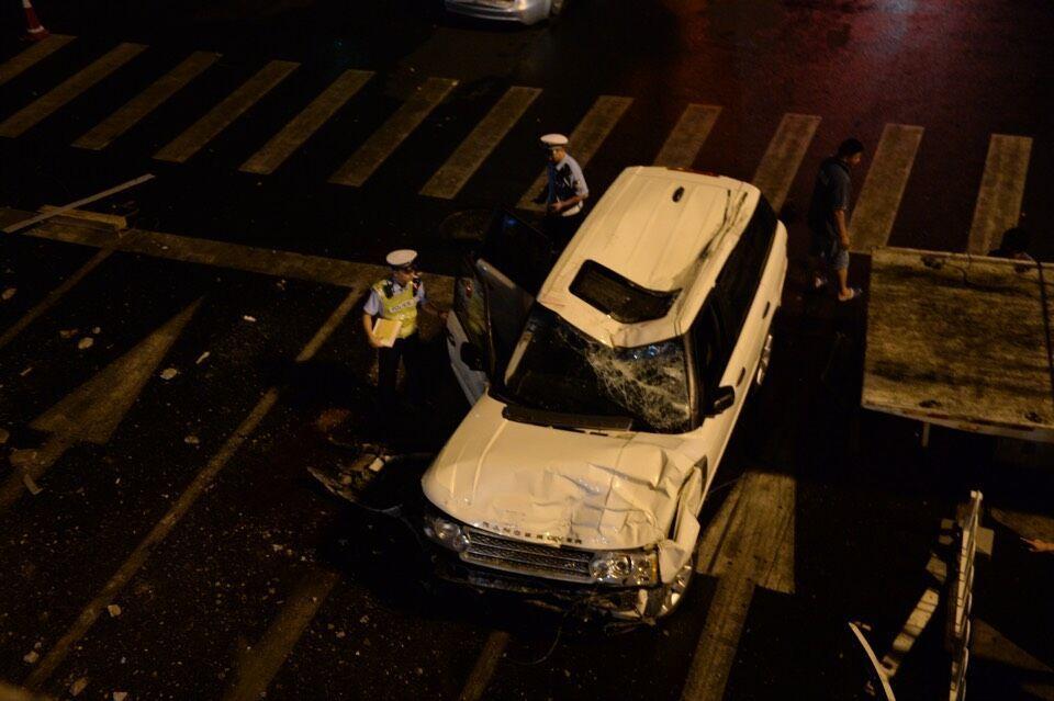 路虎事故车辆